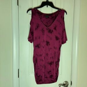 Rock & Republic Tie-Dye V-Neck Top - Burgundy